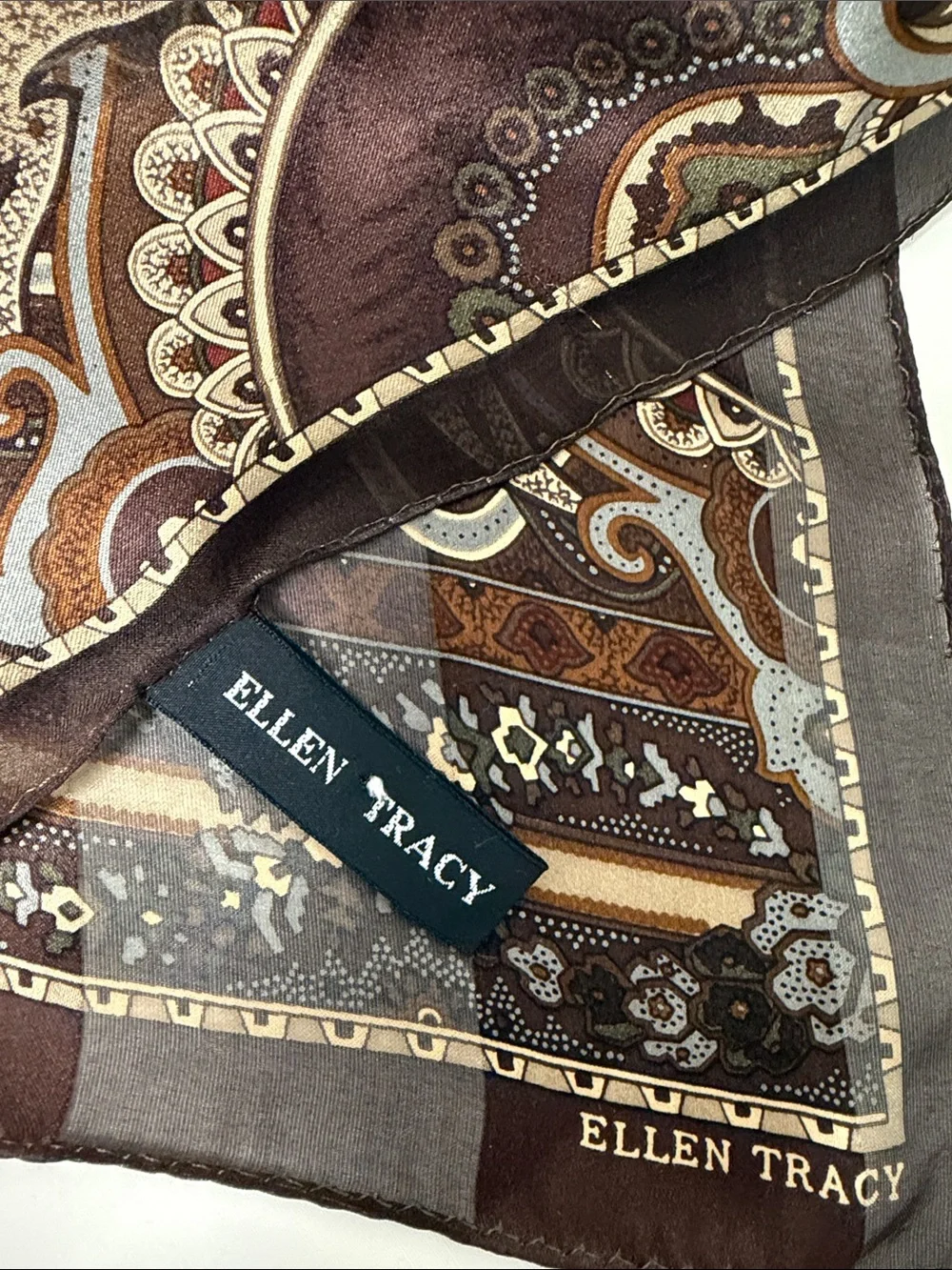 Ellen Tracy accessory ellen cream
